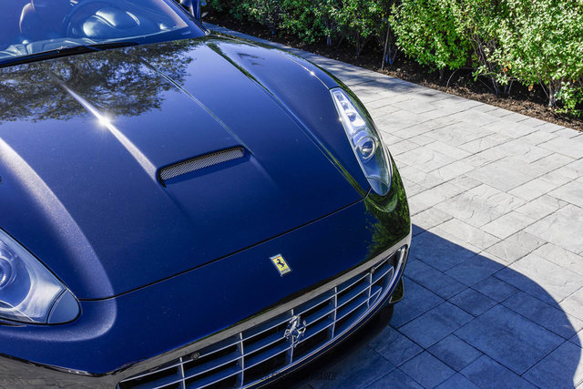 Used 2013 Ferrari California RWD image 89