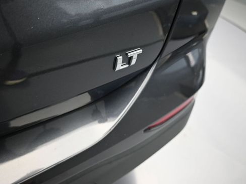 Used 2023 Chevrolet Equinox LT image 38