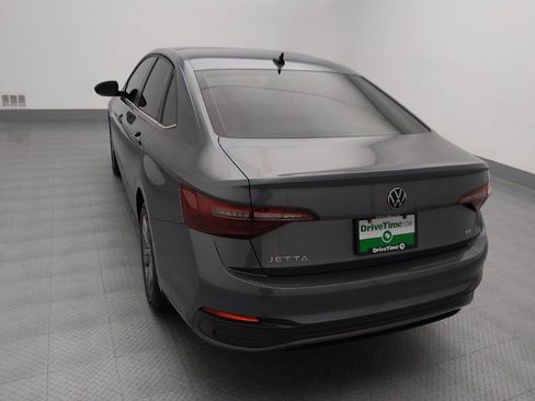 Used 2022 Volkswagen Jetta SE image 6