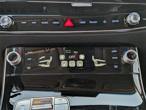 New 2026 Genesis GV70 2.5T image 22