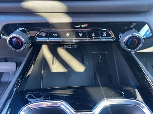 Used 2025 Chevrolet Silverado EV LT image 23