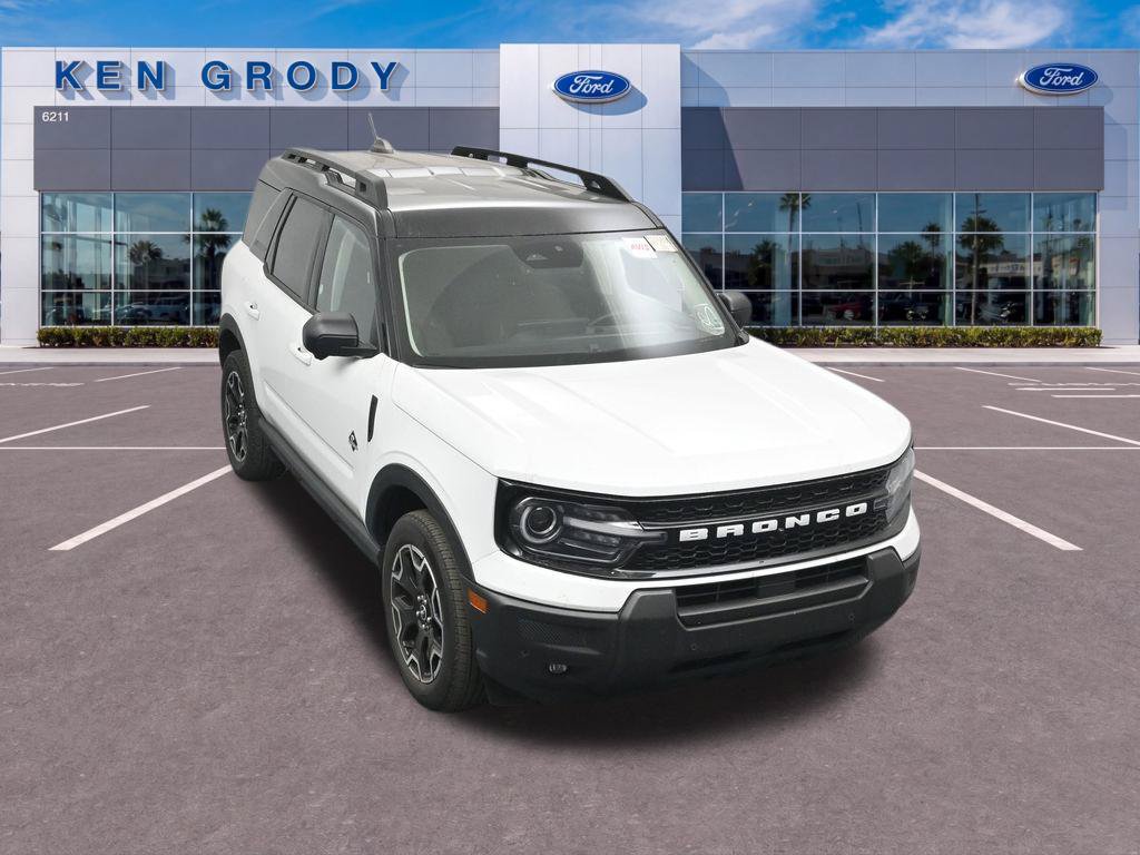 Used 2025 Ford Bronco Sport Outer Banks w/ Outer Banks Tech Package+ AWD/4WD image 11