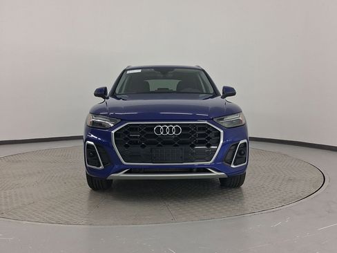 Used 2024 Audi Q5 e Premium Plus w/ Premium Plus Package image 6