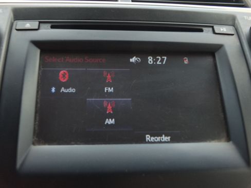 Used 2015 Toyota Camry SE FWD image 26