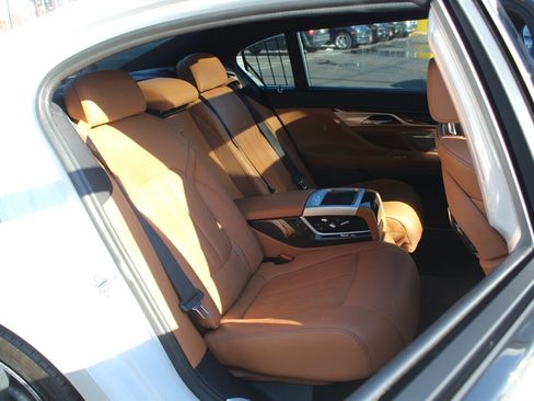 Used 2019 BMW 740i w/ Executive Package image 24