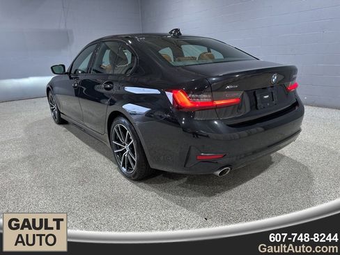 Certified 2022 BMW 330i xDrive 330i xDrive w/ Driving Assistance Package image 6