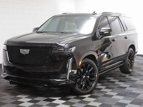 Used 2024 Cadillac Escalade Sport Platinum w/ LPO, ONYX Package image 1