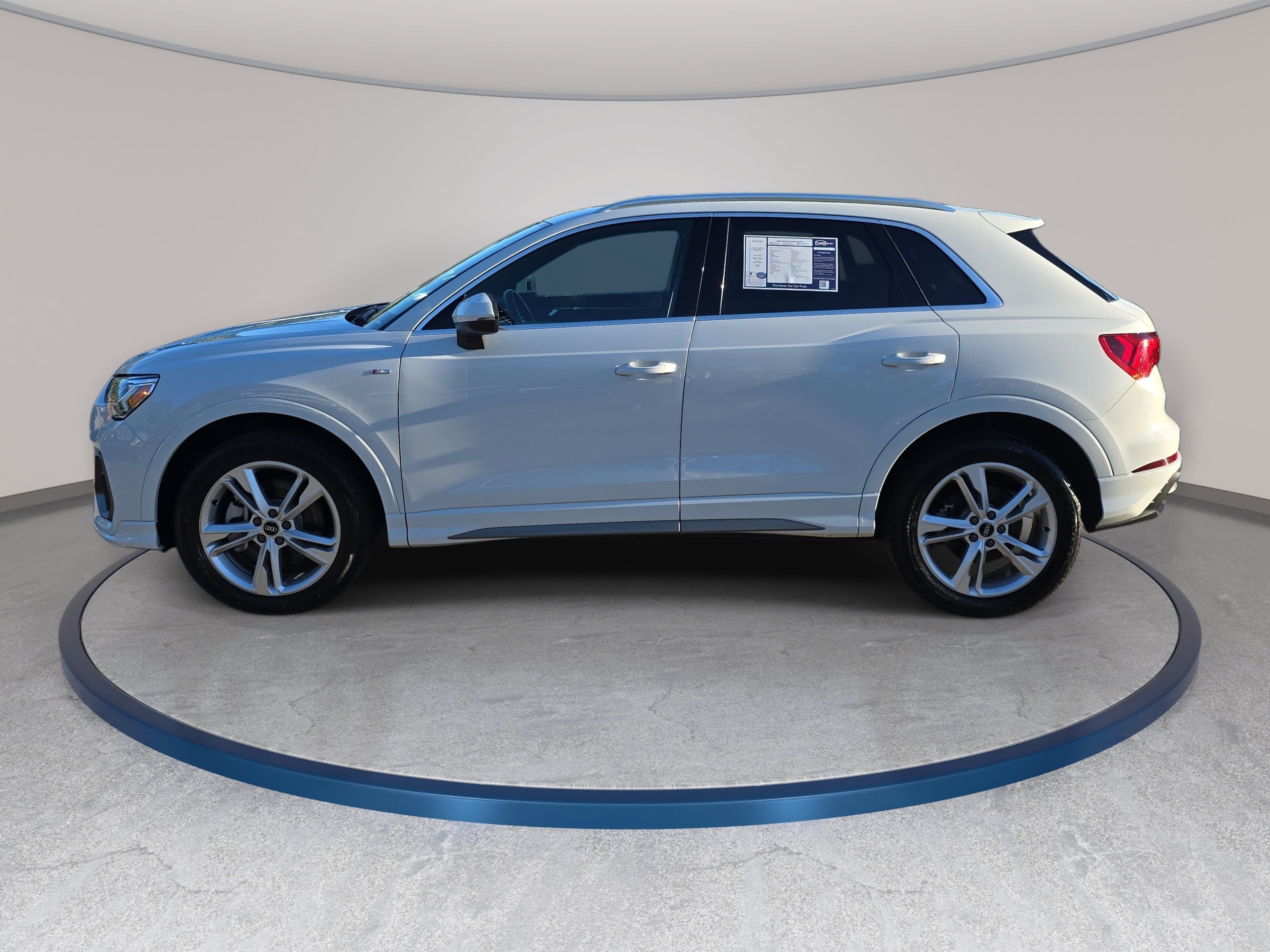 Used 2024 Audi Q3 2.0T Premium AWD/4WD image 8