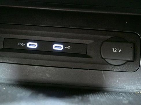 Used 2022 Volkswagen Atlas SEL Premium image 33