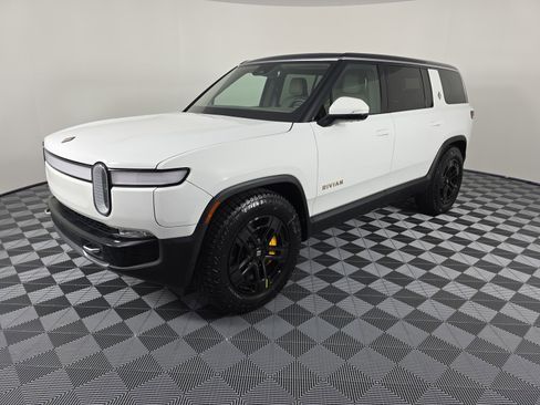 Used 2023 Rivian R1S Adventure AWD/4WD image 1