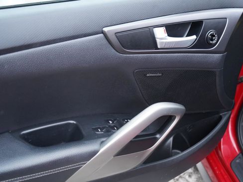 Used 2016 Hyundai Veloster Turbo image 17