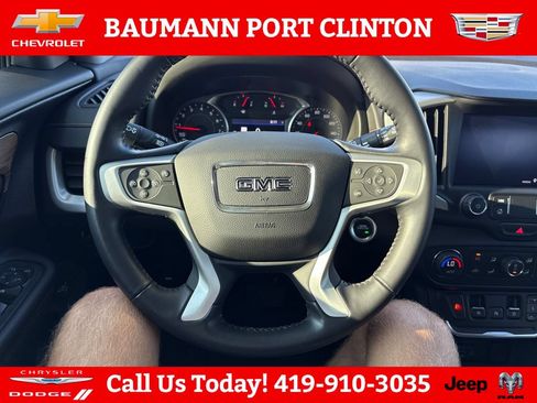 Used 2021 GMC Terrain SLE w/ Driver Convenience Package FWD image 14