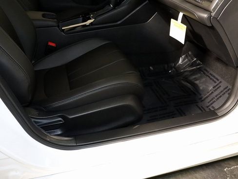 Used 2025 Acura Integra image 32