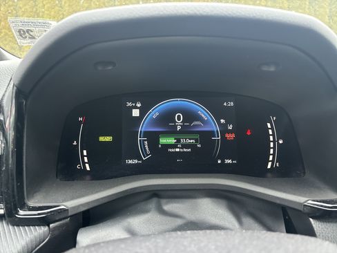 Used 2025 Toyota Camry SE image 21