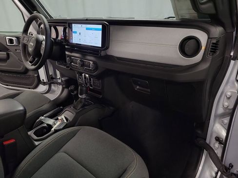Used 2024 Jeep Wrangler Sport S image 22