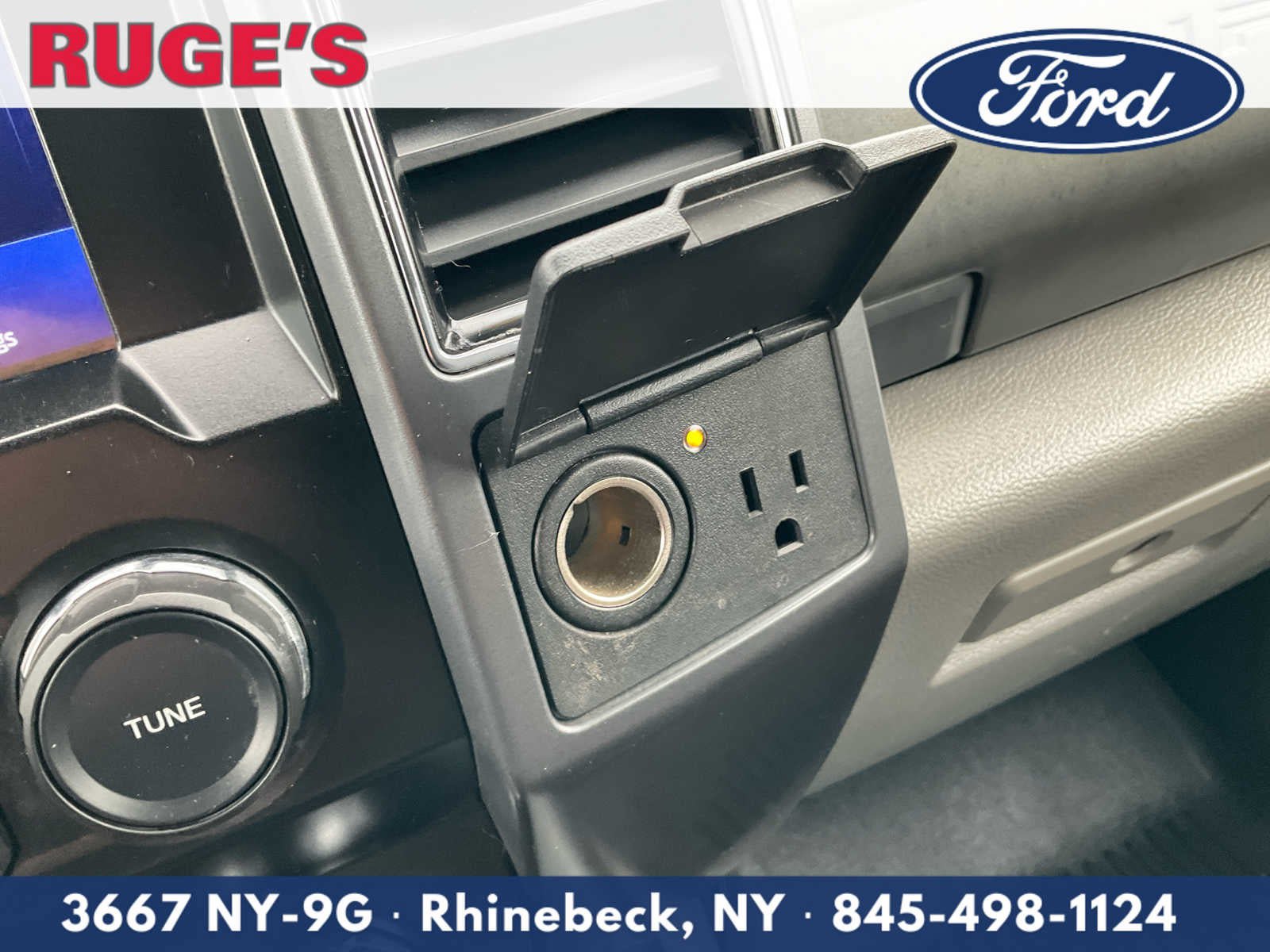 Certified 2022 Ford F250 XLT w/ XLT Premium Package AWD/4WD image 30