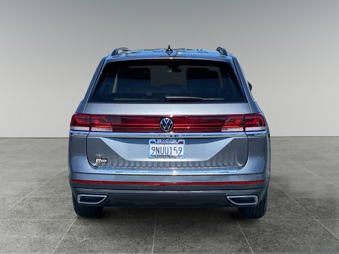 Used 2025 Volkswagen Atlas SE FWD image 4