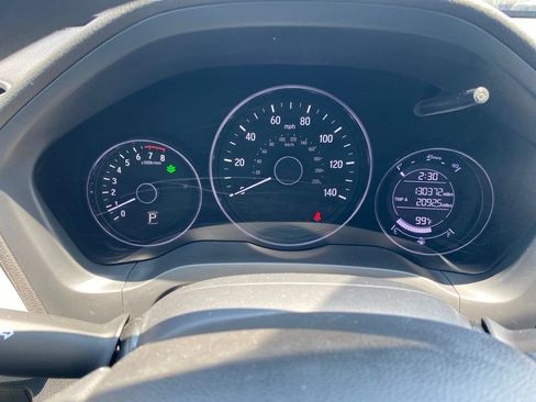 Used 2022 Honda HR-V LX image 16