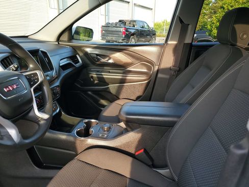 Used 2023 GMC Terrain SLE w/ Driver Convenience Package FWD image 18