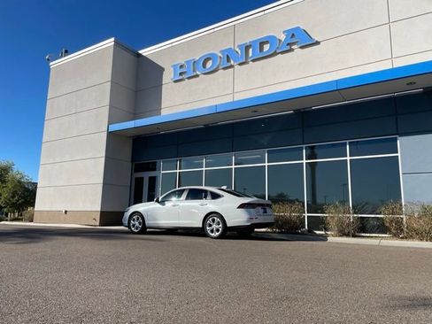 Certified 2025 Honda Accord LX image 21