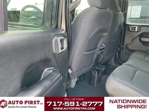 Used 2018 Jeep Wrangler Unlimited Sport S AWD/4WD image 8
