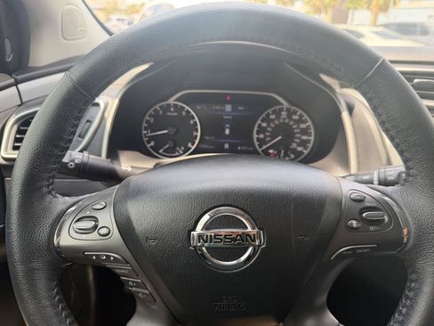 Used 2020 Nissan Murano SL w/ Moonroof Package FWD image 12