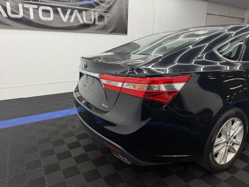 Used 2013 Toyota Avalon XLE Premium FWD image 2