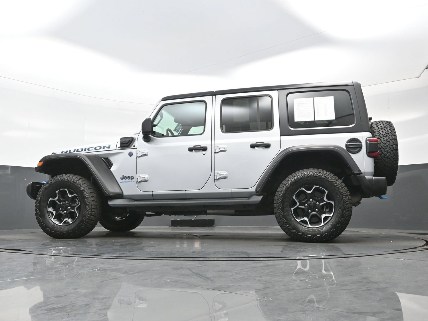 Used 2023 Jeep Wrangler Unlimited Rubicon 4xe AWD/4WD image 28