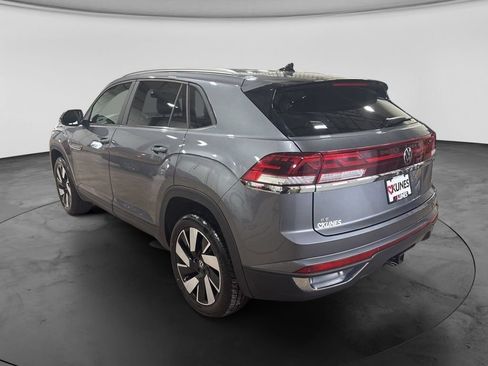 Used 2025 Volkswagen Atlas Cross Sport SE AWD/4WD image 9