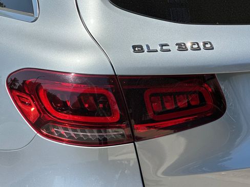 Used 2021 Mercedes-Benz GLC 300 image 30