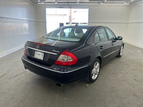 Used 2008 Mercedes-Benz E 350 4MATIC Sedan image 5