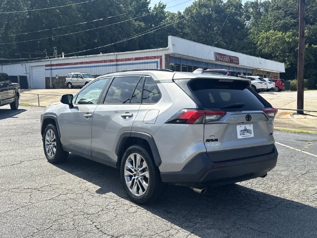 Used 2021 Toyota RAV4 XLE Premium FWD image 5