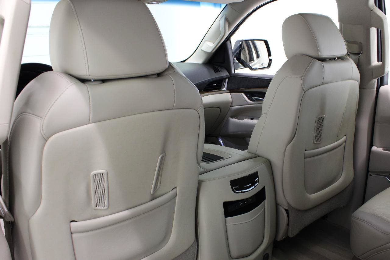 Used 2019 Cadillac Escalade ESV Premium Luxury AWD/4WD image 38