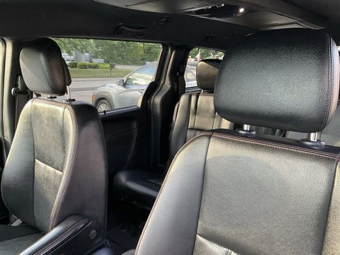 Used 2017 Dodge Grand Caravan GT FWD image 24