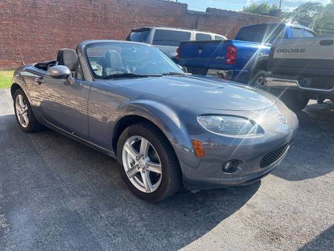 Used 2006 MAZDA MX-5 Miata Touring image 5