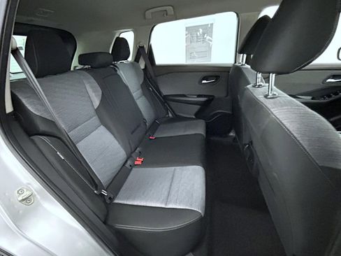 Used 2023 Nissan Rogue SV image 18