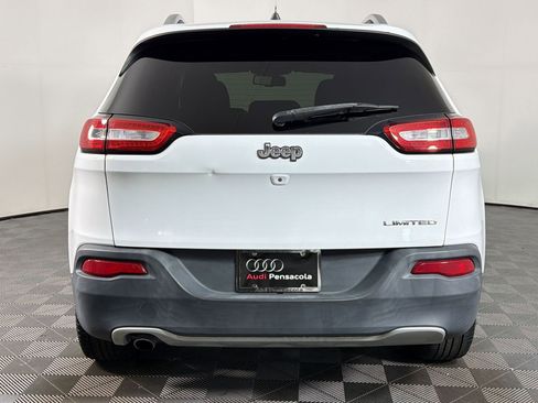 Used 2017 Jeep Cherokee Limited image 8