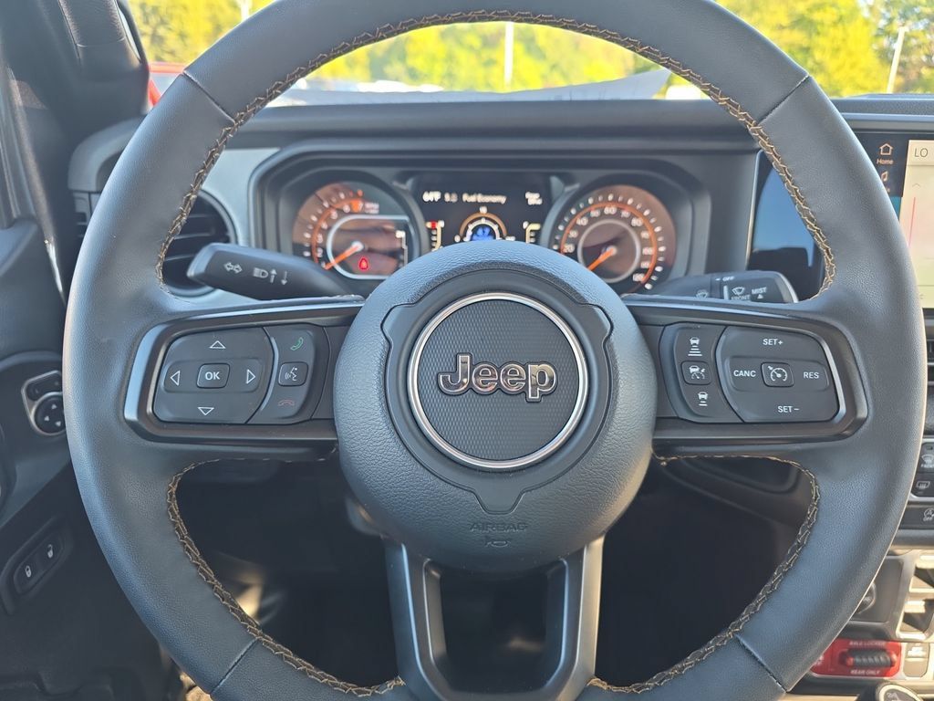 Used 2024 Jeep Gladiator Overland AWD/4WD image 15