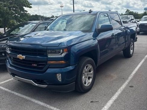 Used 2018 Chevrolet Silverado 1500 LT w/ All Star Edition AWD/4WD image 2