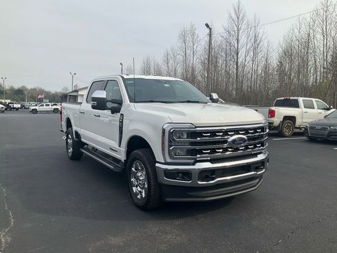New 2026 Ford F250 Lariat w/ Chrome Package image 3