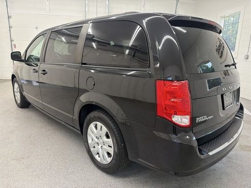 Used 2018 Dodge Grand Caravan SE w/ UConnect Hands-Free Group FWD image 7