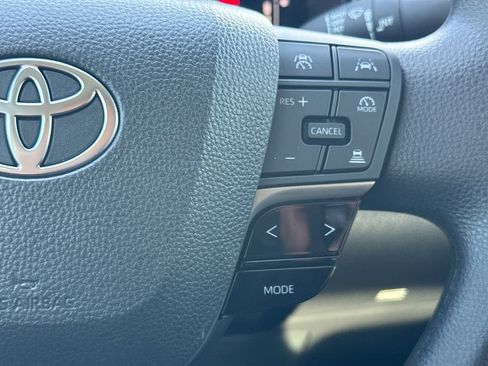 Used 2025 Toyota Camry LE FWD image 27