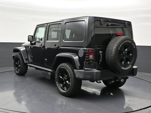 Used 2015 Jeep Wrangler Unlimited Sahara image 3
