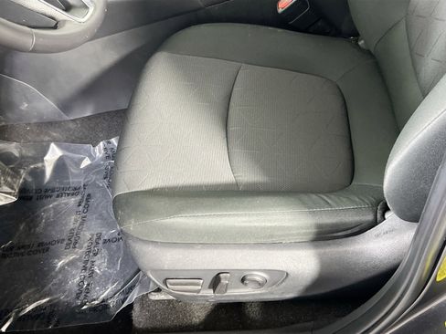 Used 2024 Toyota RAV4 XLE image 19