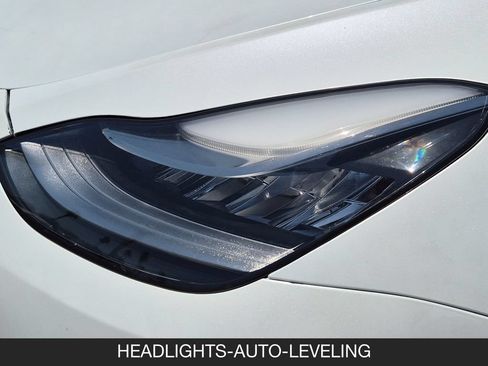 Used 2023 Tesla Model Y Long Range AWD/4WD image 10