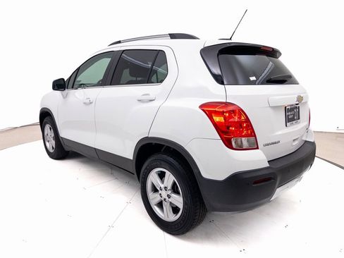 Used 2016 Chevrolet Trax LT w/ LT Convenience Package image 2