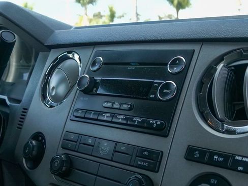 Used 2016 Ford F250 XLT w/ FX4 Off-Road Package AWD/4WD image 11