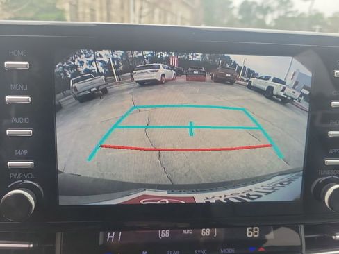 Used 2023 Toyota Sienna XLE w/ XLE Plus Package image 25