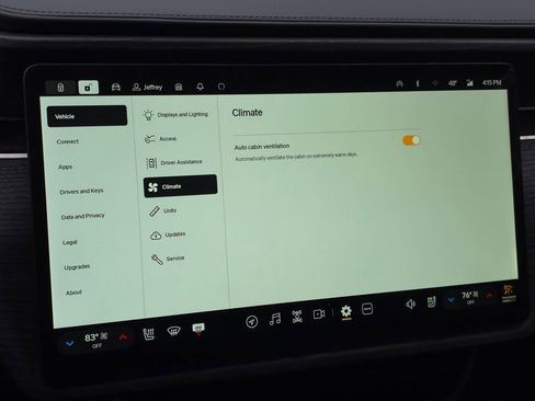 Used 2024 Rivian R1S Adventure image 65