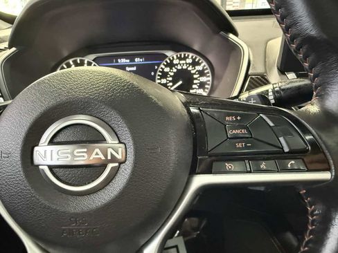 Used 2023 Nissan Altima 2.5 SR w/ SR Premium Package AWD/4WD image 17